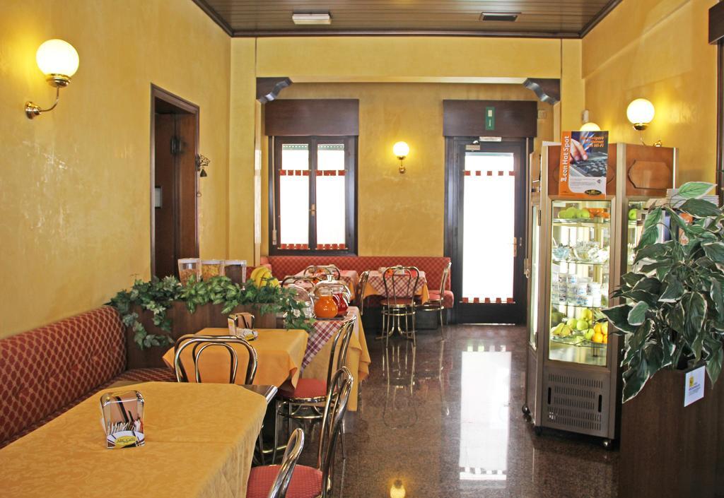 Albergo Ristorante Leon d'Oro Noventa di Piave Exterior foto